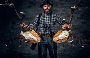 Read more about the article Choosing the Right Size & Style for Your Deer Head Mount
